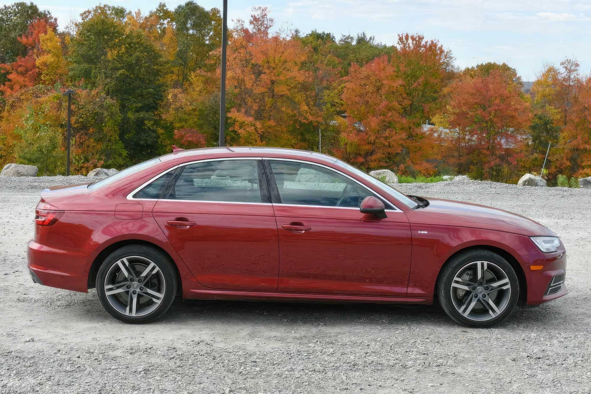 2018 Audi A4 quattro Premium Plus