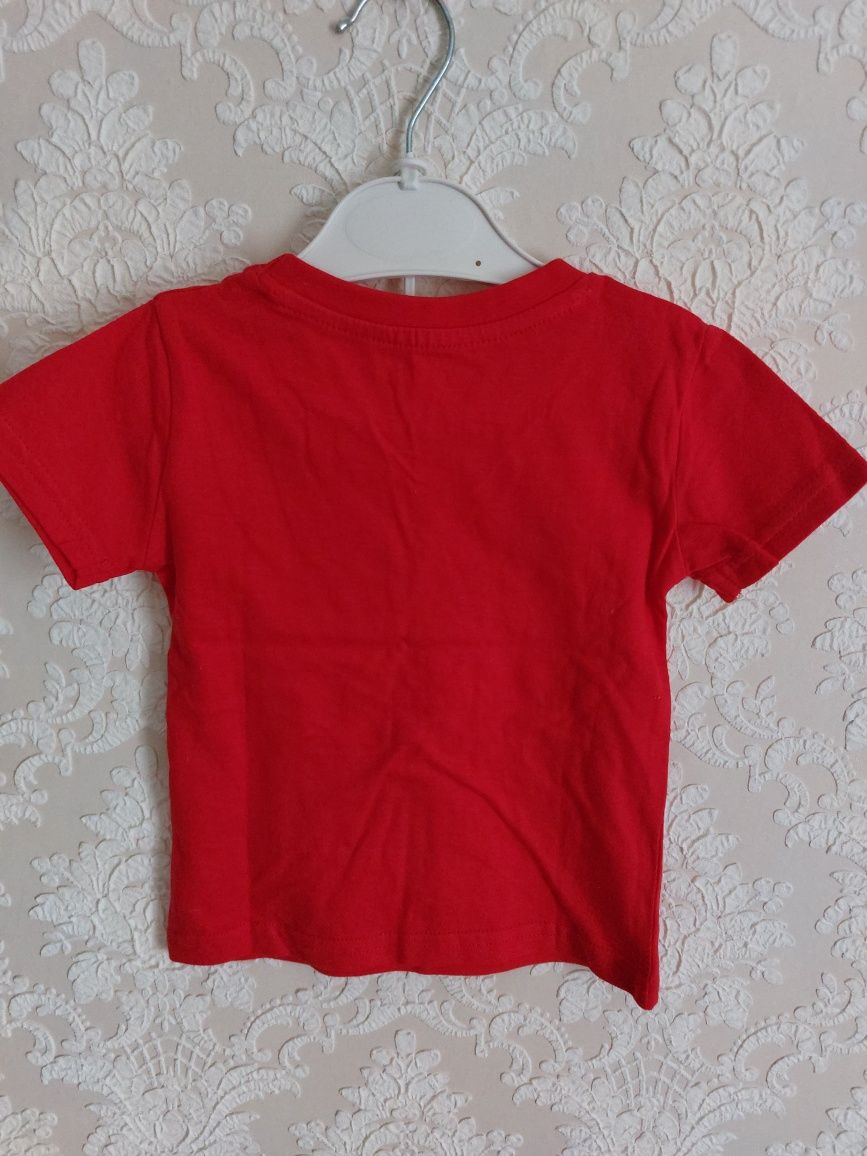 Червона футболка PRIMARK