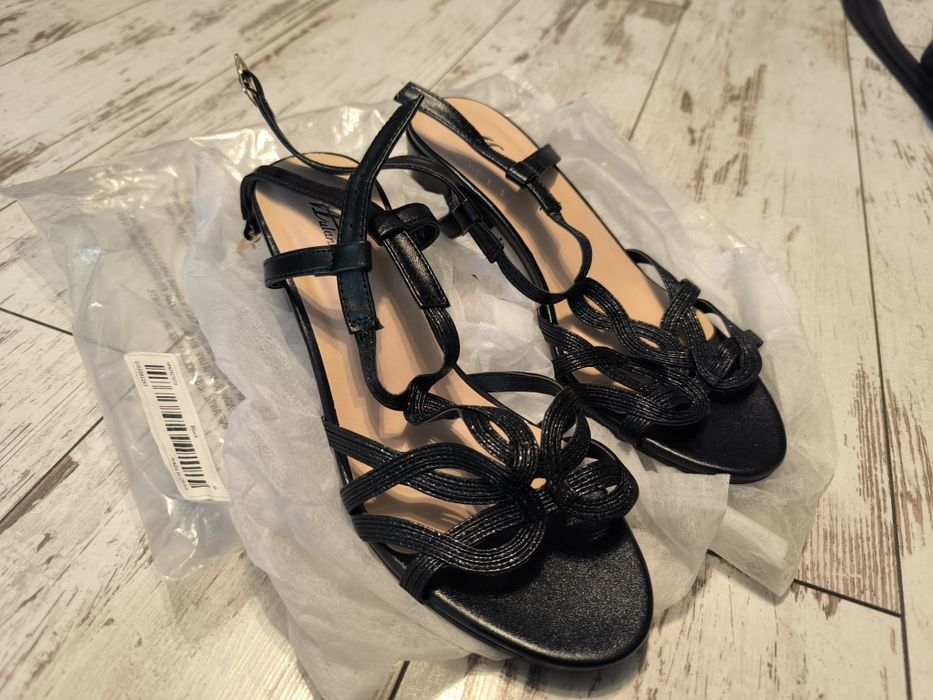Czarne sandały na obcasie 39 mulanka