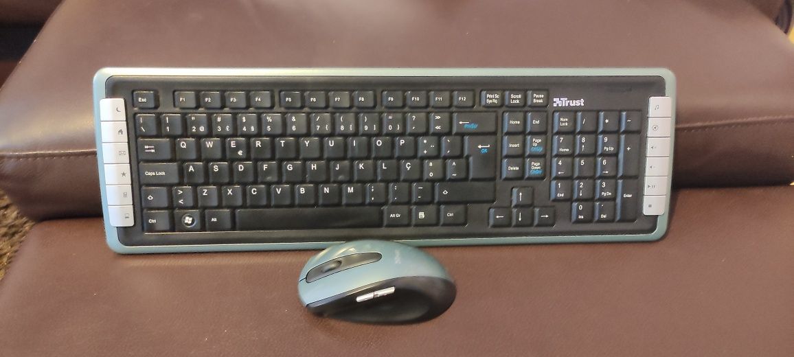 Portátil HP rato e teclado sem fios