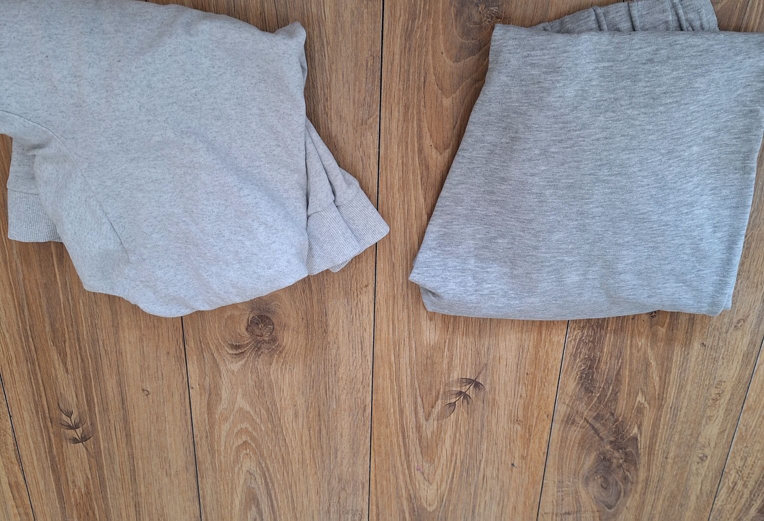 Szara bluza dresowa z kapturem Sinsay 38 M