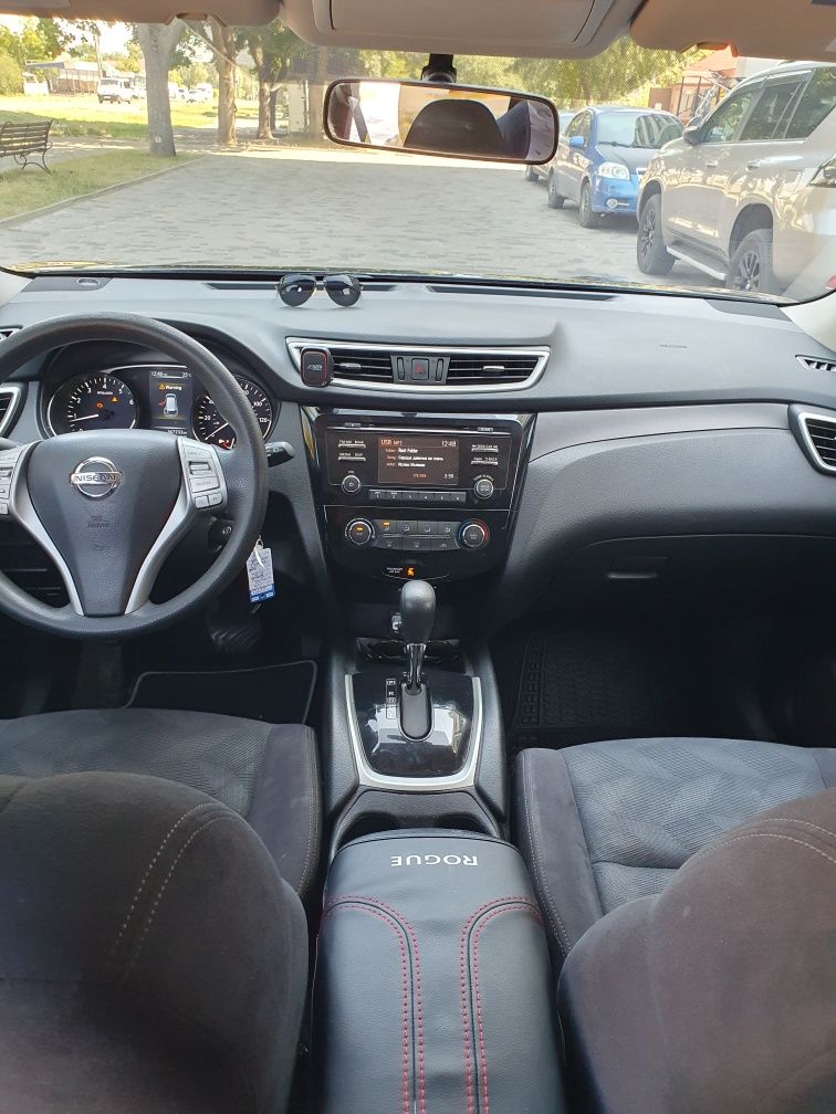 Nissan Rogue 2016p 2.5