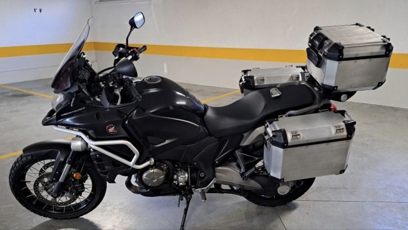 Mota Honda 1200  VFR  TOUR