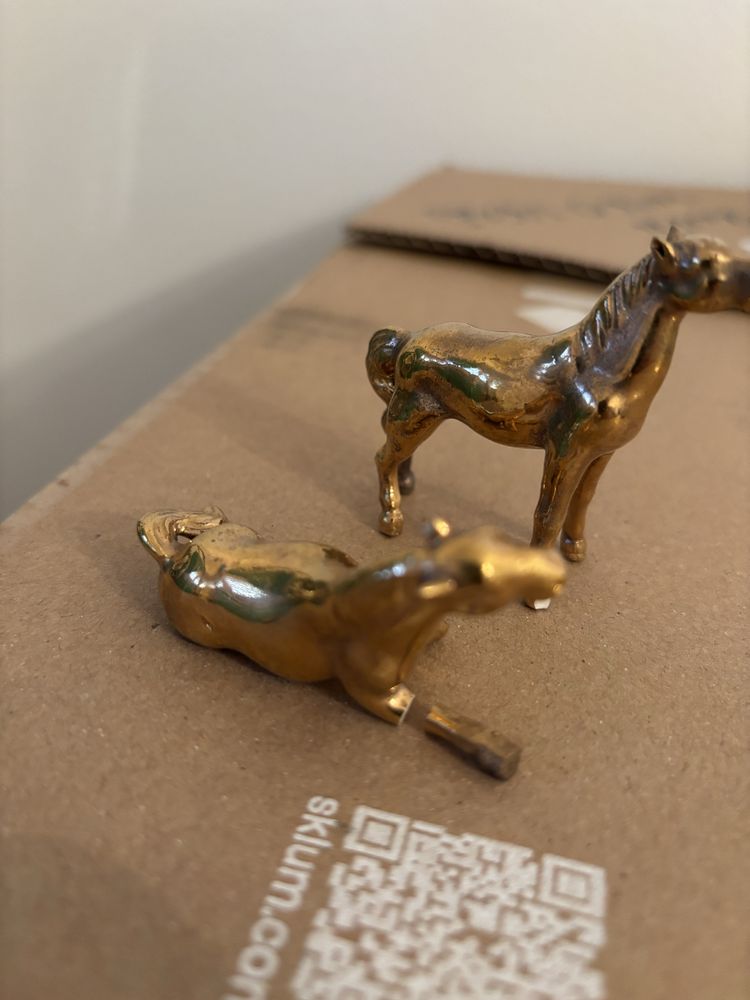 Mini estatuetas cavalo porcelana