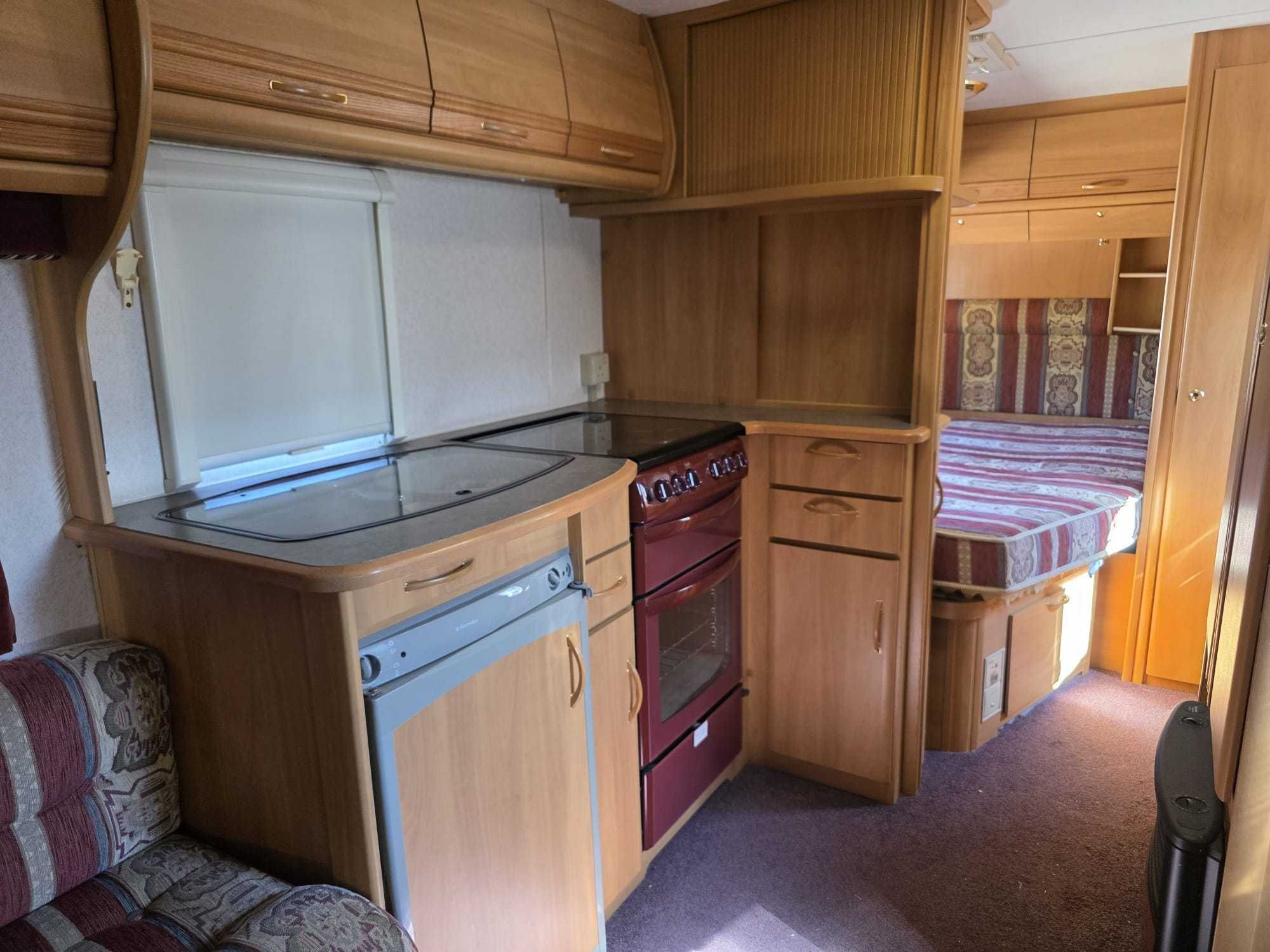 CARAVANA SWIFT CHALLENGER