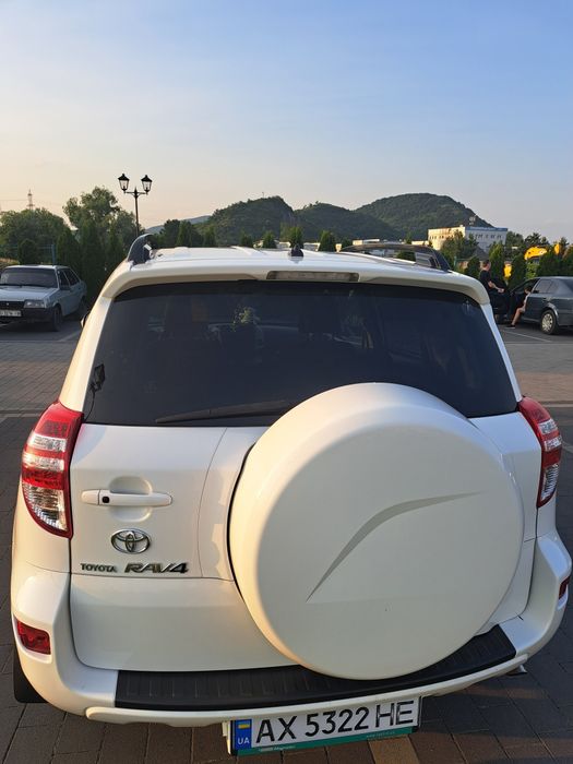 Продам Toyota Rav 4, 2012