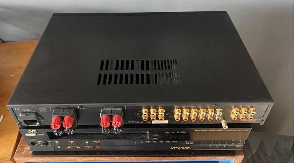 TagMclaren F3 series - 60iRv - amplificador integrado