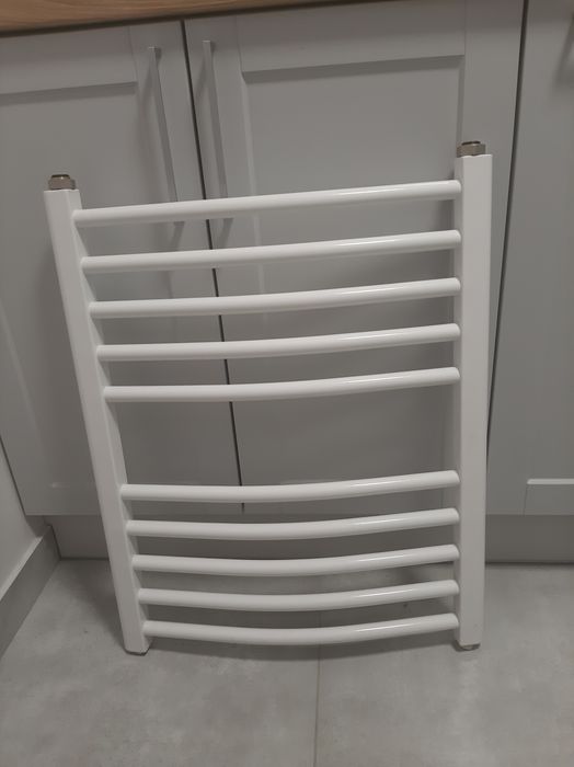 Kaloryfer biały na sprzedaż