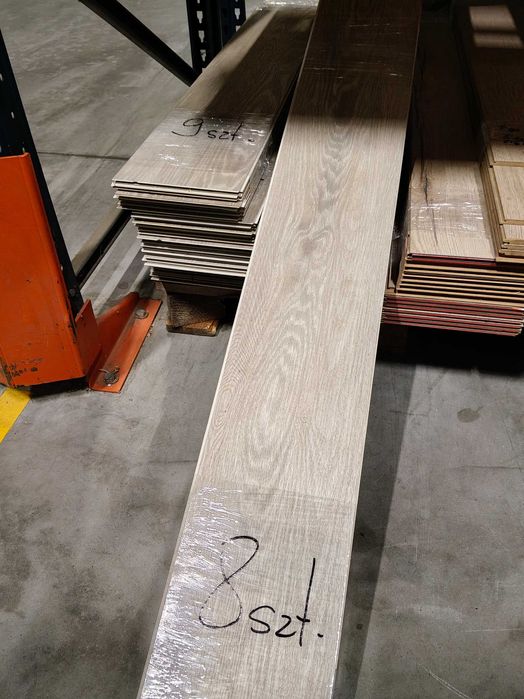 Panel winylowy z demontażu