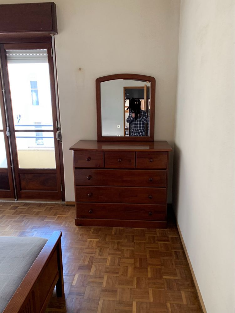 Cama Solteiro - Conjunto de Quarto | Cama, Mesa Cab. e Comoda, Espelho