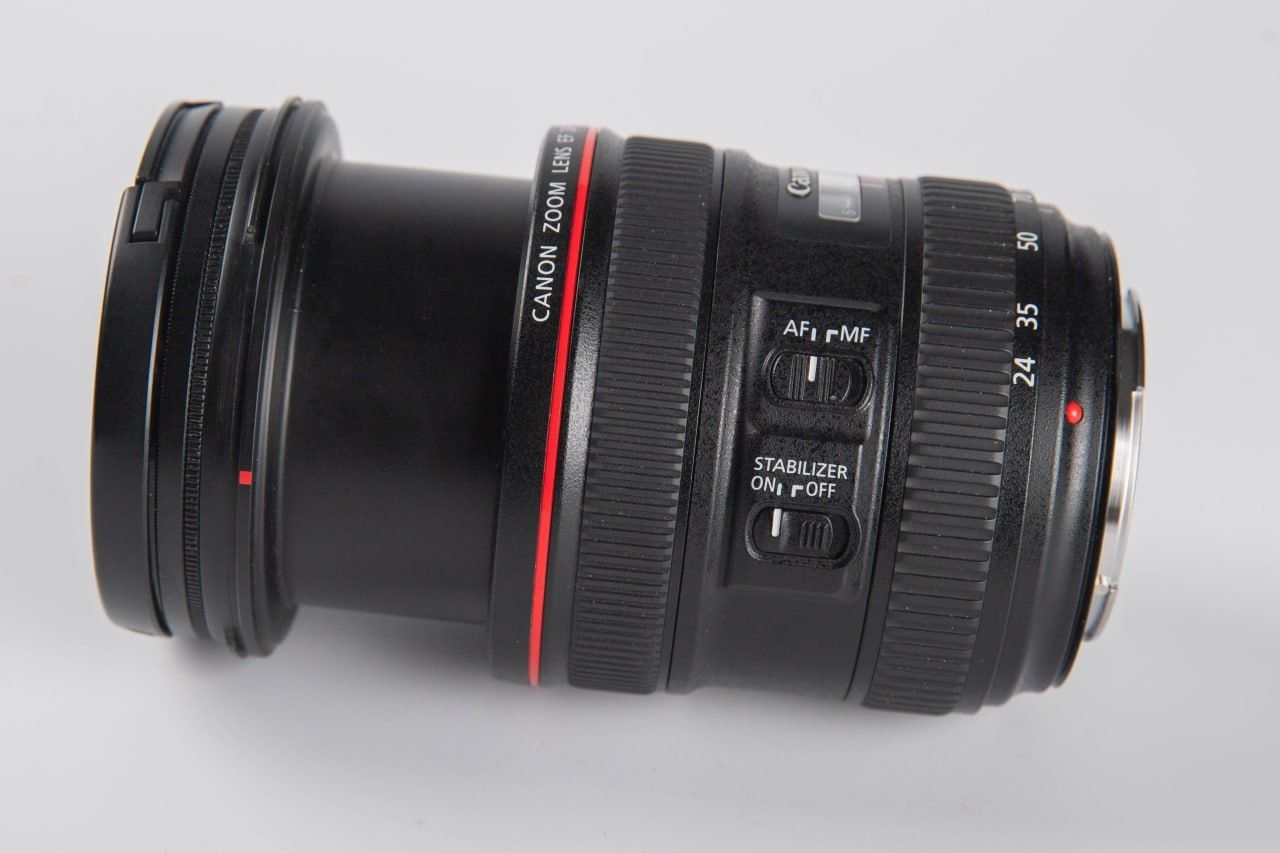 Canon 850D з двома обьективами