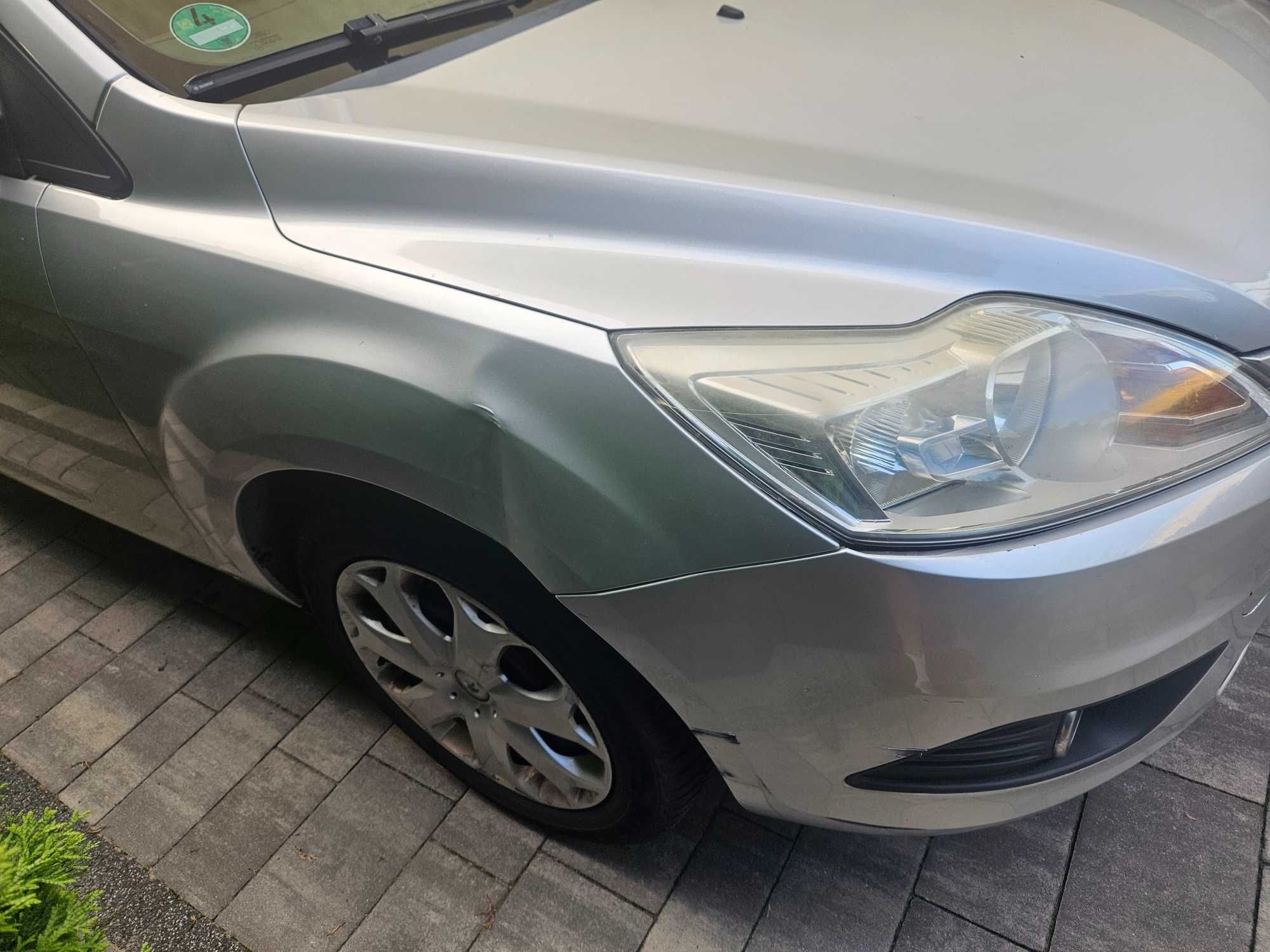 Ford Focus 1,6 Ambiente 2009 rok
