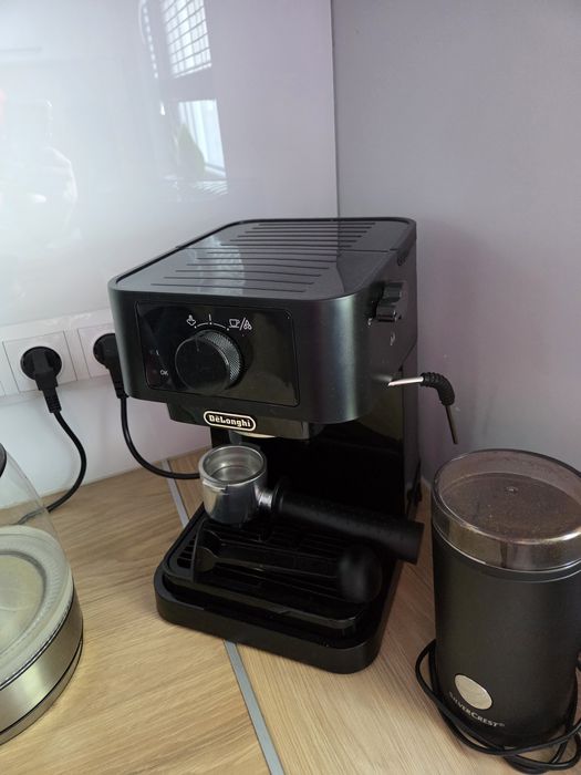 Ekspres kolbowy DELONGHI STILOSA EC 235.BK 1100W