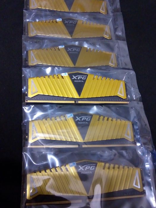 DDR 4  ADATA XPG Z1 ,8Gb 2шт. 3 200 MGz новая