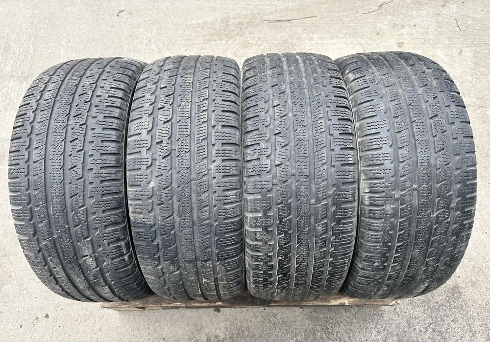 Шини 215 55 16 93V Kumho I'zen KW27 комплект