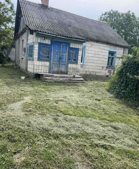 Продам будинок неподалік міста