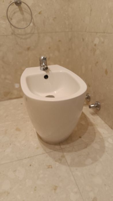 Bidé em bom estado