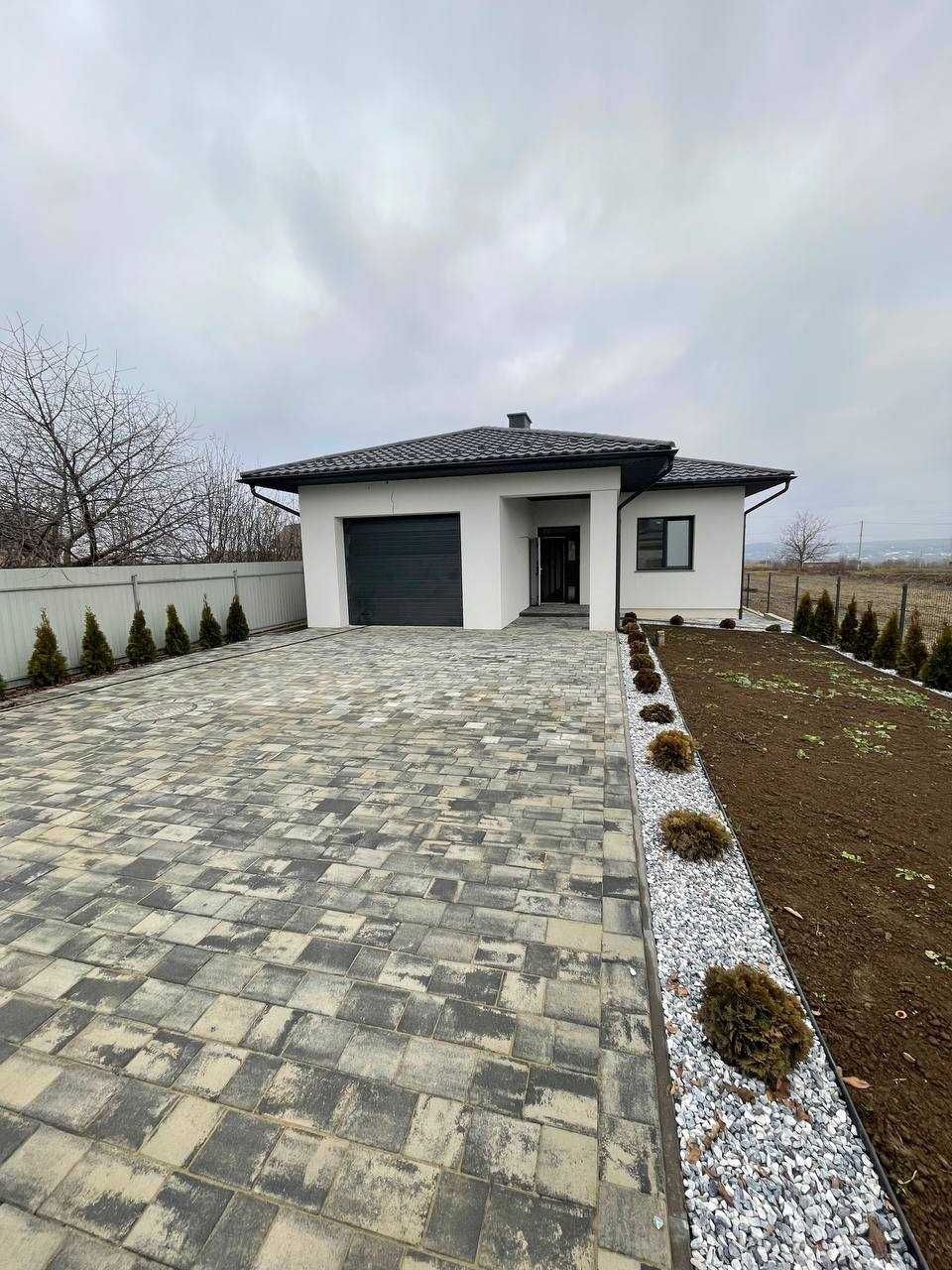 Продаж! Сучасний будинок 1км від м. Чернівці
