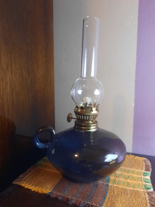 Lampka naftowa, ceramiczna