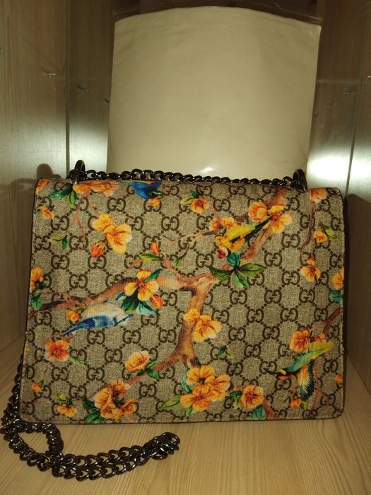 Продам женскую сумку