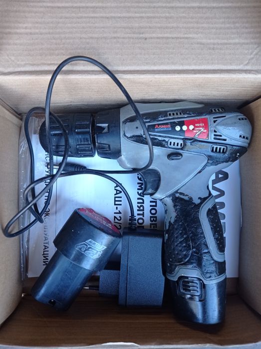 Продам шуруповерт шурупокрут акумуляторний алмаз.