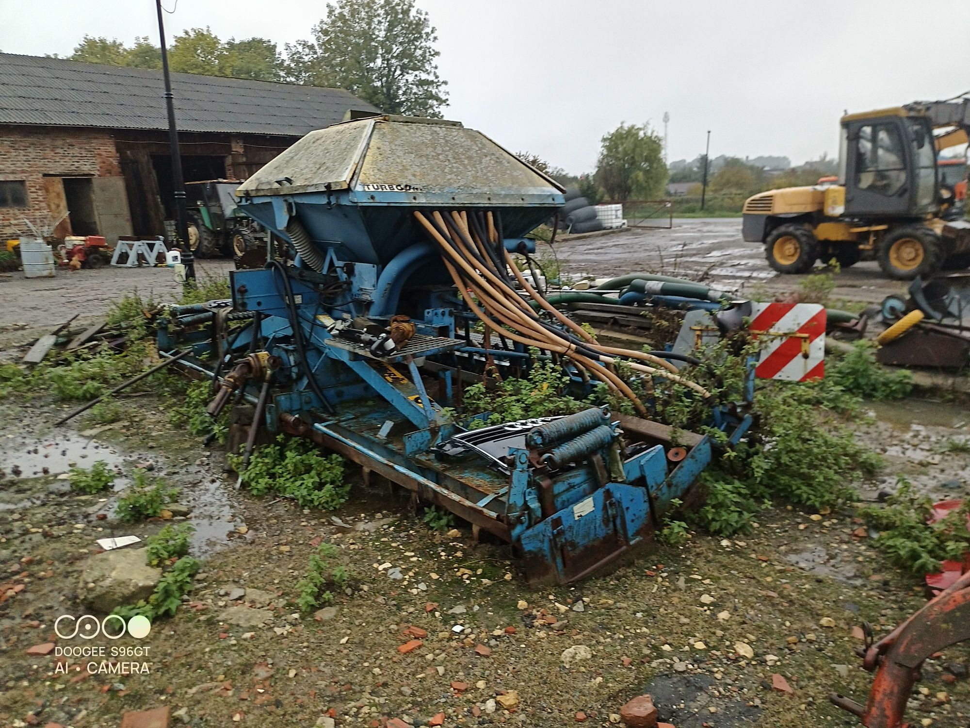 Agregat uprawowo-siewny aktywny pneumatyczny Rabe werk t450