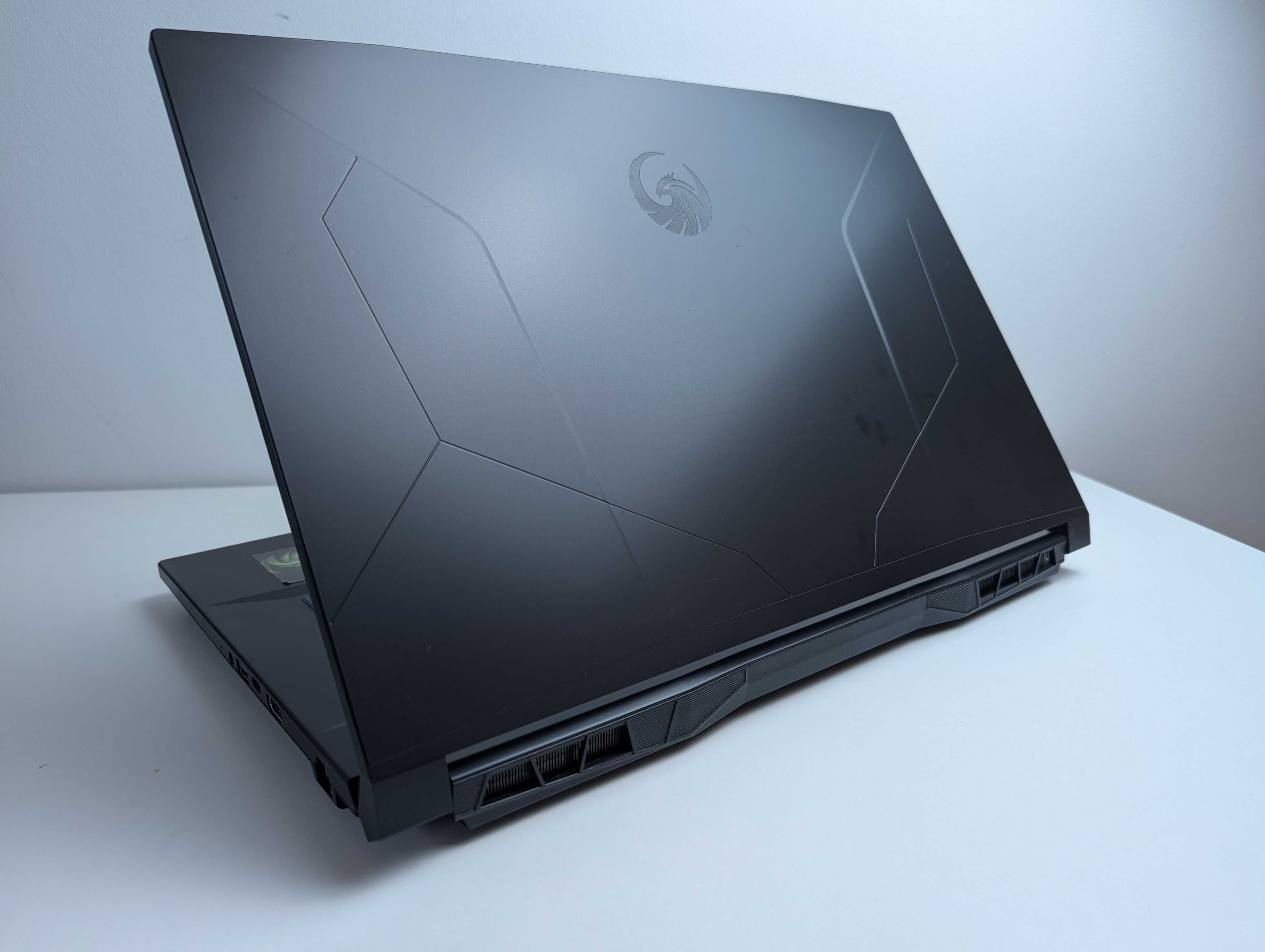 LAPTOP GAMINGOWY MSI Bravo 17" RTX 4050 Ryzen 5 7535H 144hz