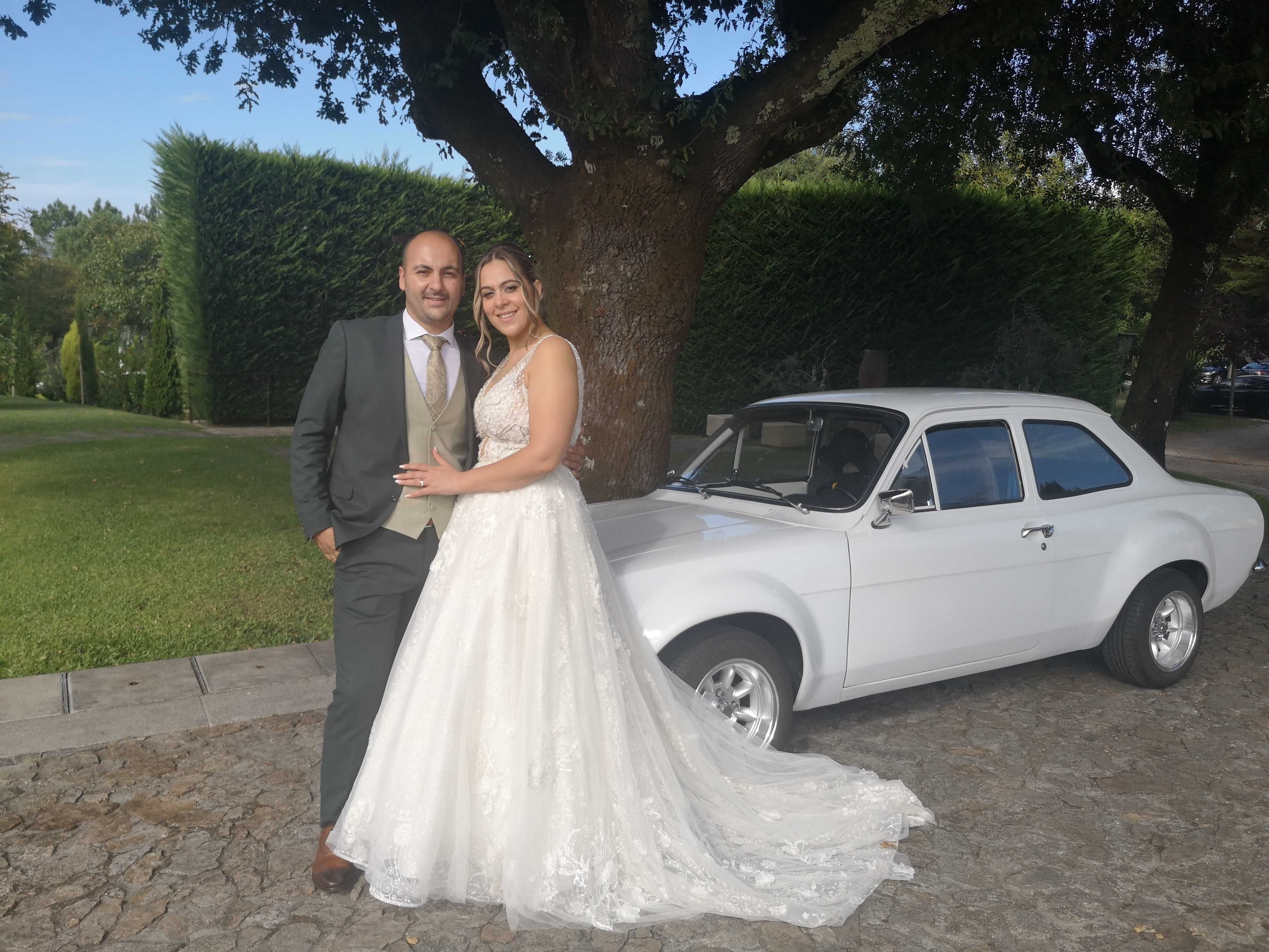 Aluguer de carro clássico para casamento e eventos