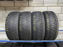 Зимові шини 225/40 R19 (93Y) VREDESTEIN