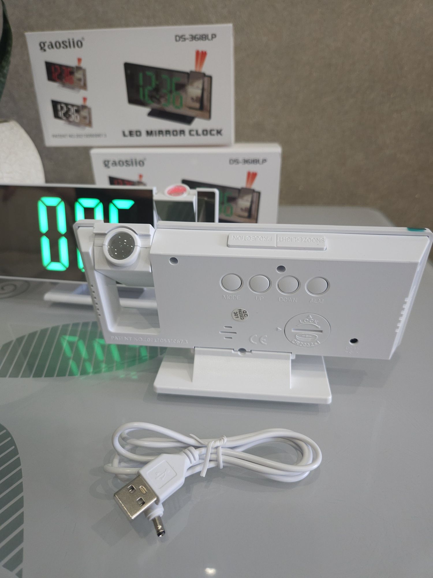 Часи зеркальні DS 3618 проекционные с термометром часы