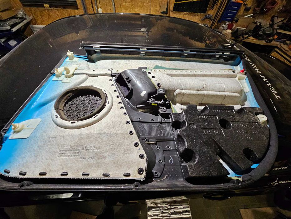 Usługa wytłumienia samochodu, car audio, instalacje w kamperach/vanach