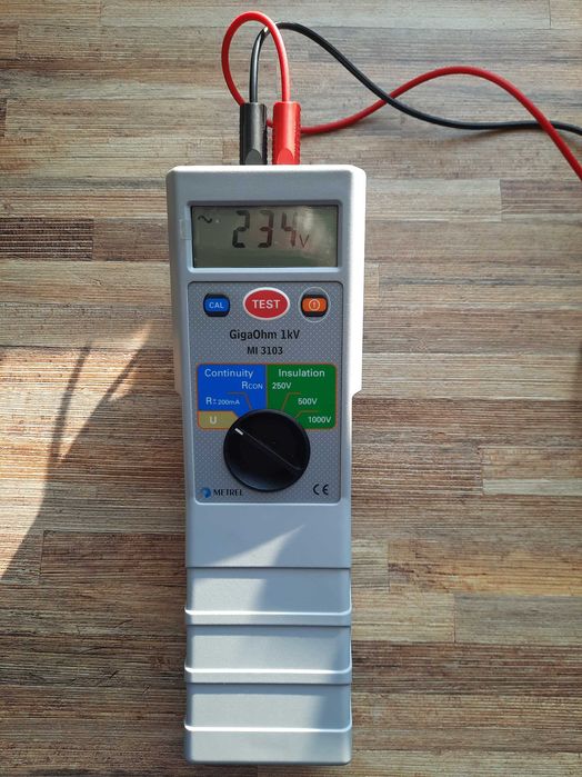 Profesjonalny miernik rezystancji izolacji METREL MI3103