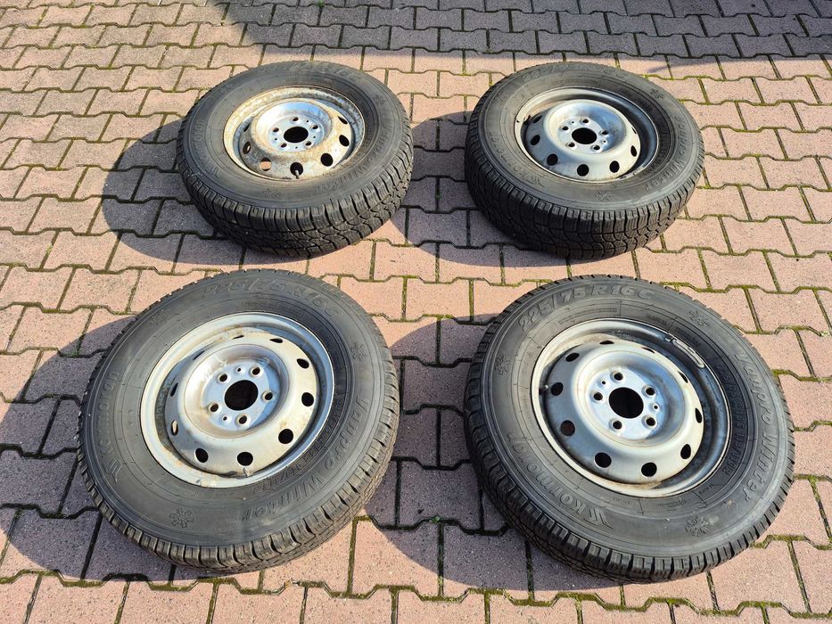 komplet opon 225/75r16c z felgami kormoran zimowe