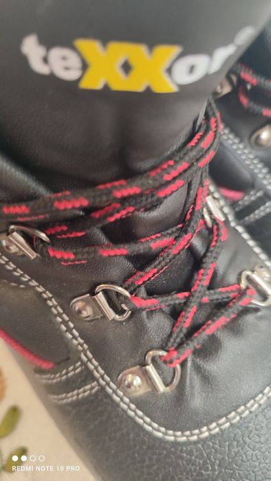 Спецвзуття з металевим носком TEXXOR