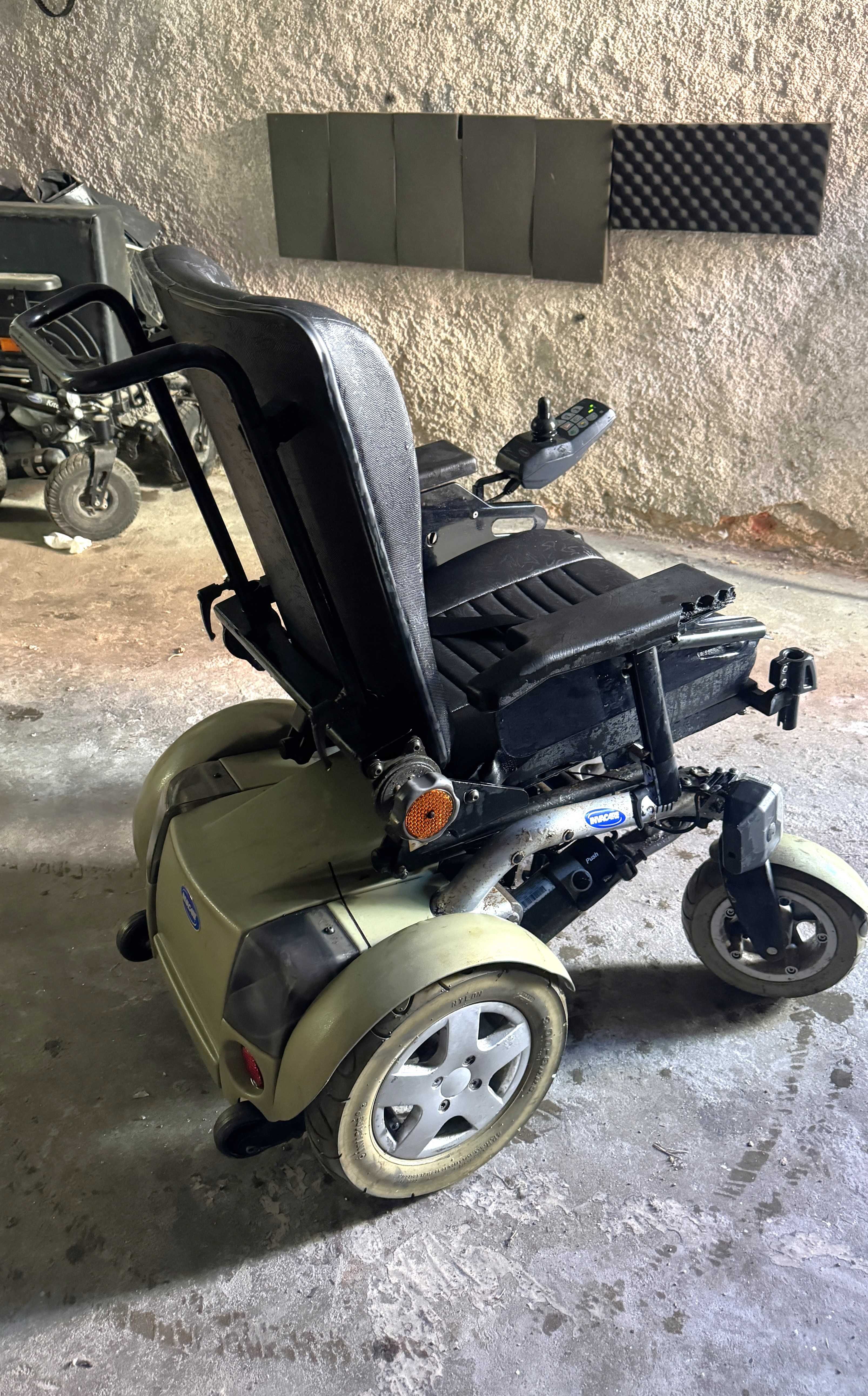 Cadeira de rodas elétrica Invacare Storm 3