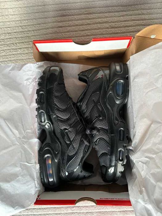 "Buty sportowe " Nike_Air_Max_TN_Plus_czarny_Rozmiar 37.5