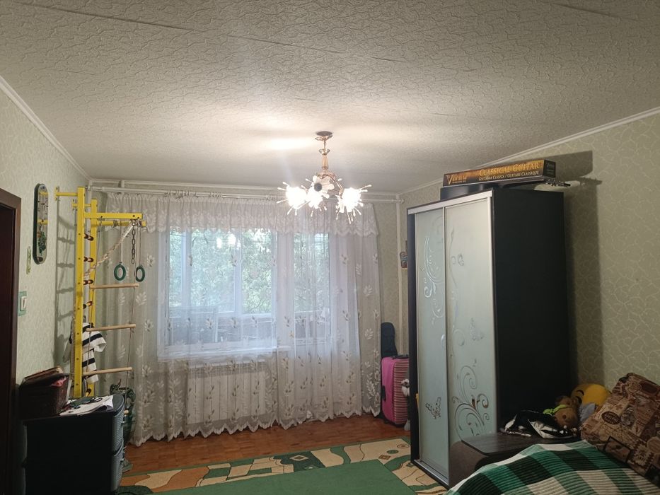 Продаж 2 -кімнатної квартири в центрі Чугуєва