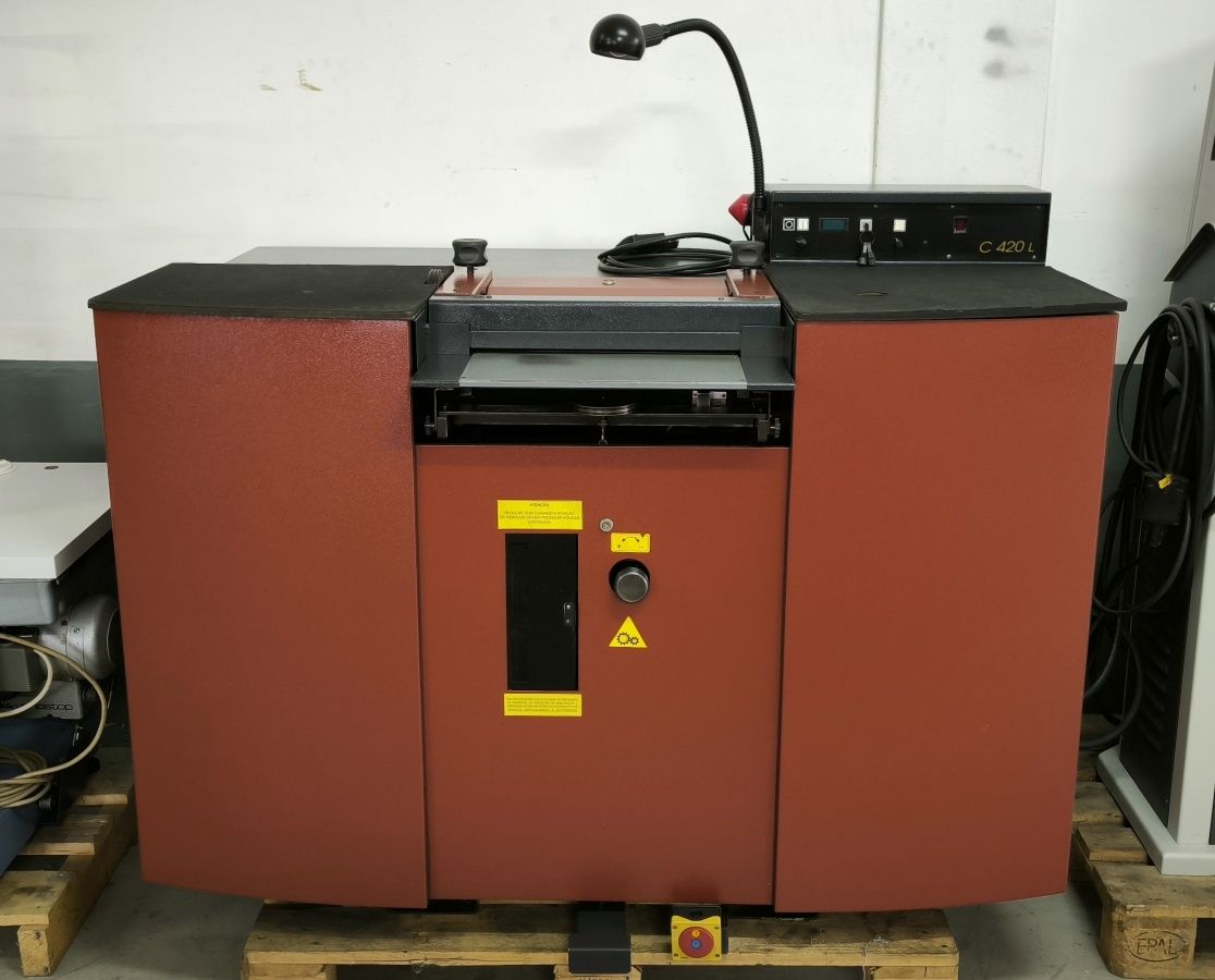 Máquina de Igualizar Pele FAV AV400