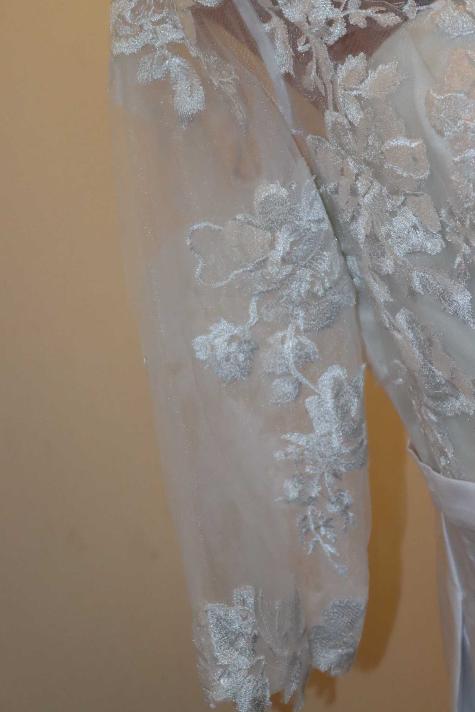 Платье свадебное белое новое 52 размер LAN TING BRIDE и фата