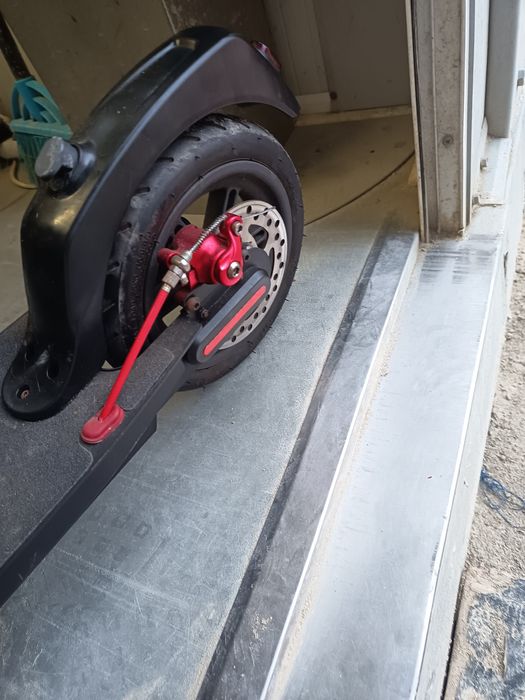 Trotinete elétrica Olsson para arranjar