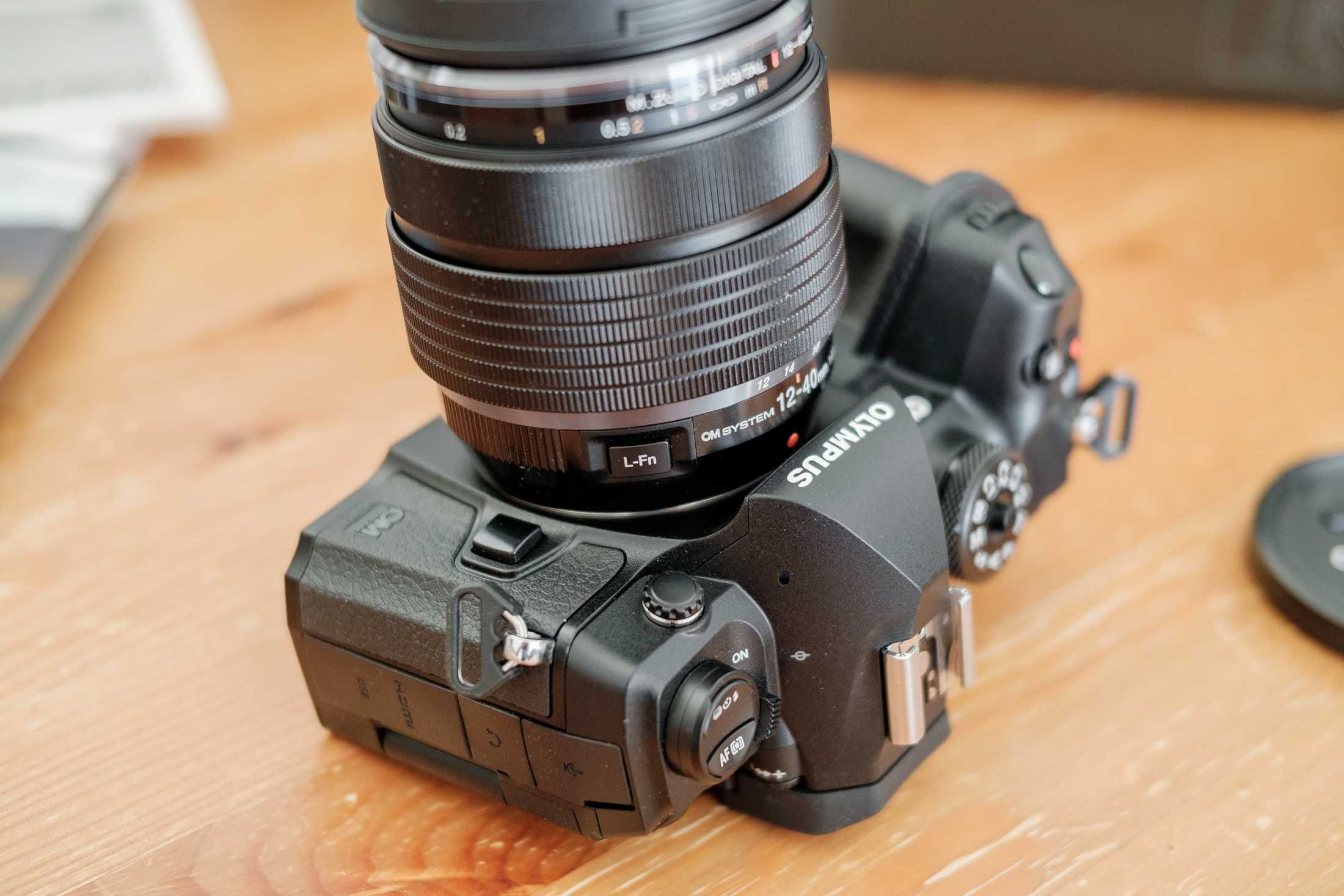 Olmypus OM SYSTEM OM-1 + OM 12-40mm f/2.8 PRO II c/ Garantia