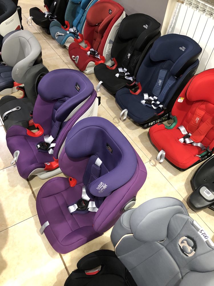 Автокрісло Cybex Britax Romer Maxi Cosi Recaro бустер автолюлька