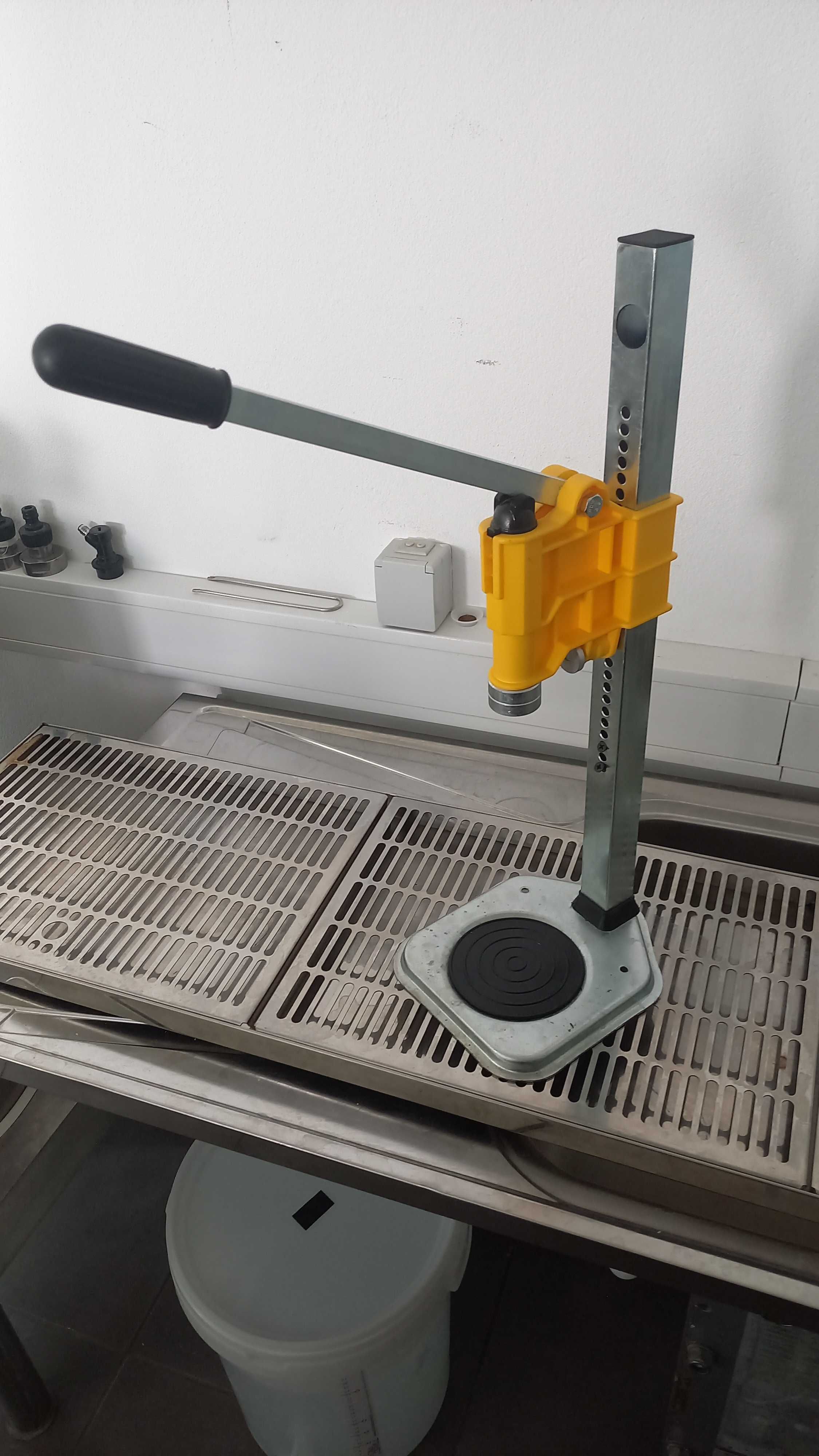 Equipamentos diversos para fabrico de cerveja artesanal