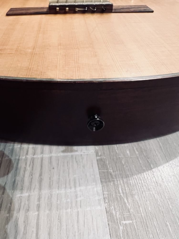 Gitara elektroklasyczna klasyczna z wpięciem