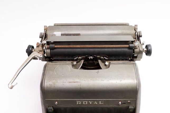Máquina de escrever Royal Vintage