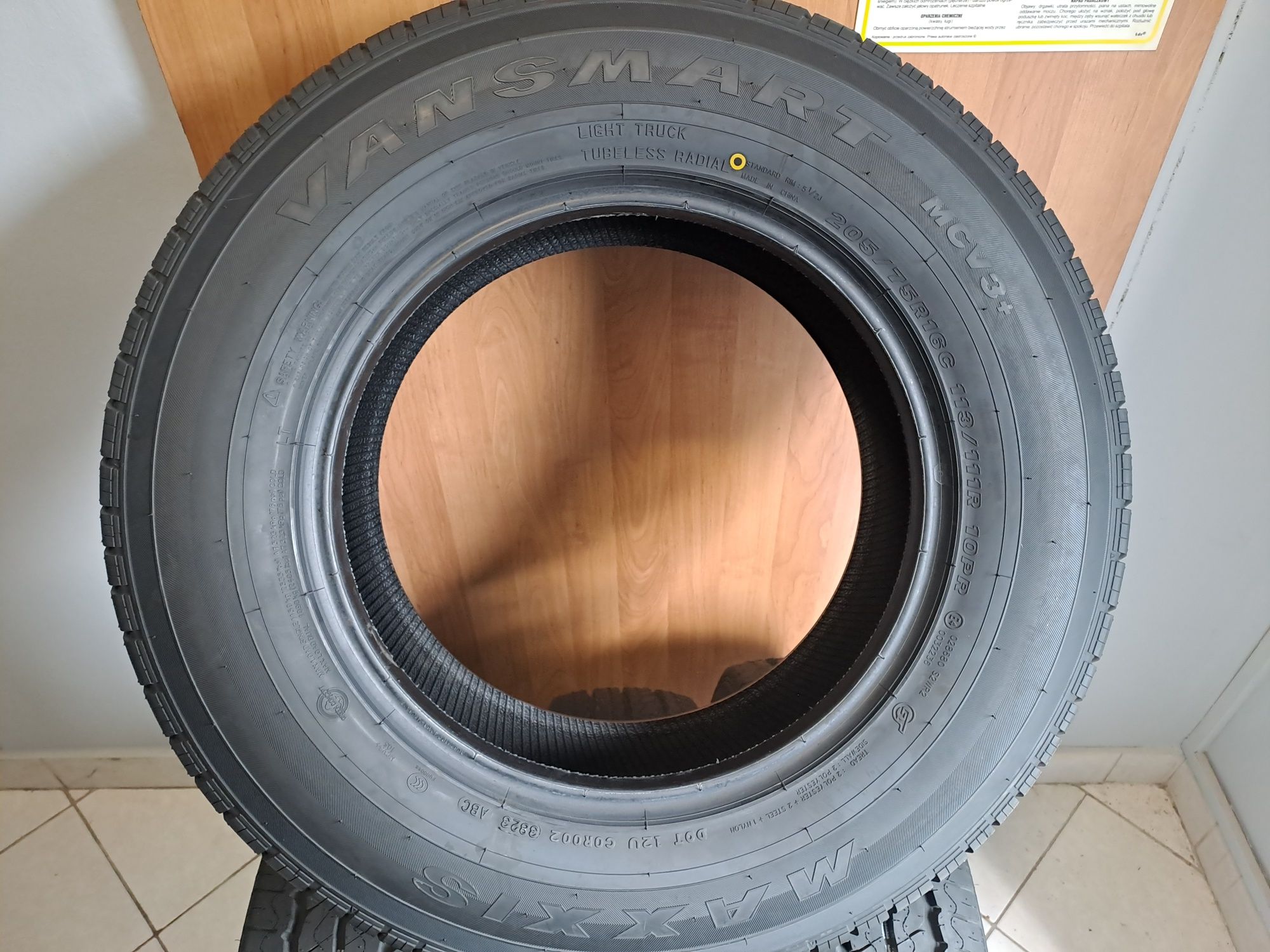 Opony 205 75 R16C  Maxxis Vansmart 2023r