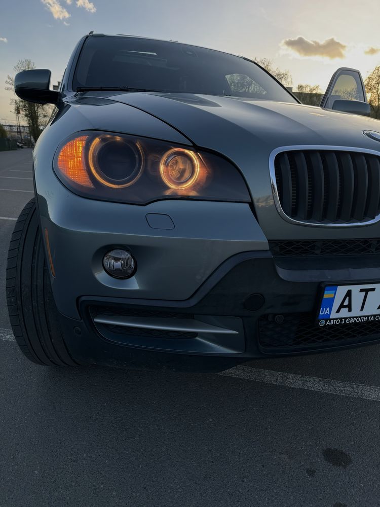 Гарний BMW x5 e70