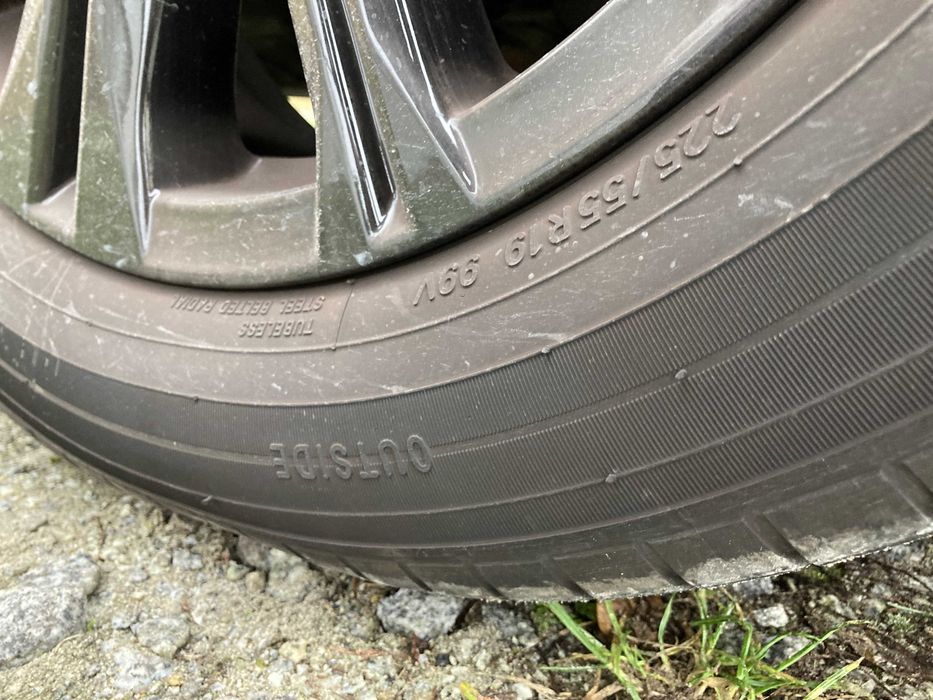 Opony Toyo Proxes 225/55 R19 - zdjęte z nowego samochodu