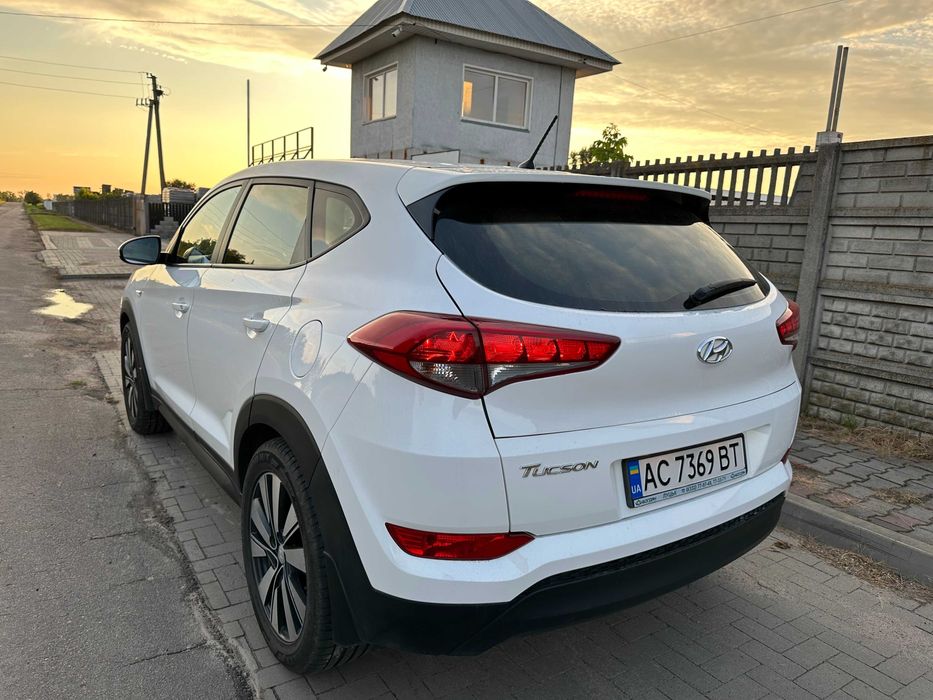 HYUNDAI Tucson 2017 рік
