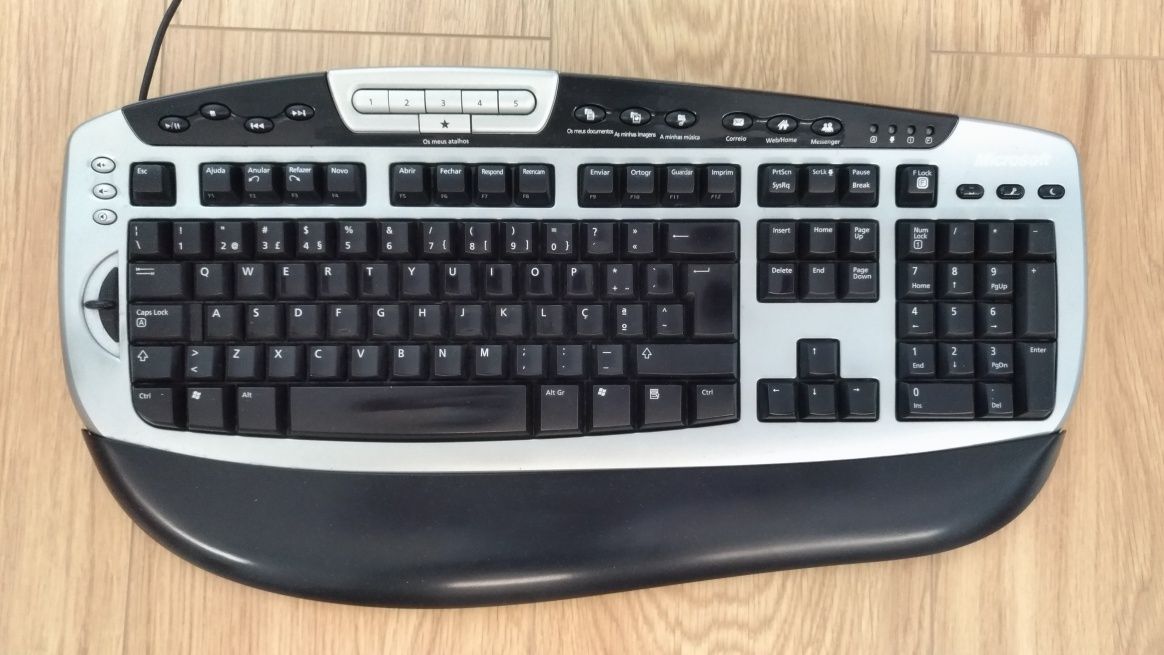 Teclado da Microsoft com fio